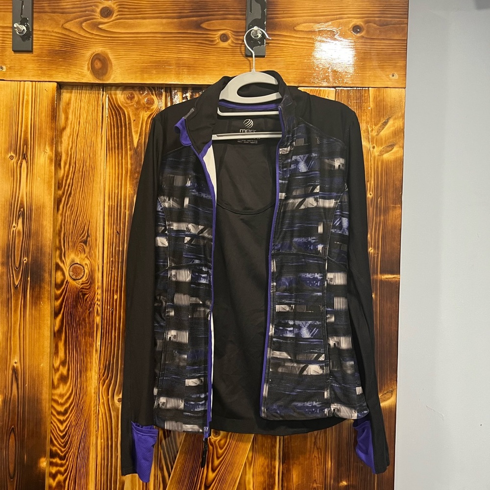 MPG zip up activewear jacket size S
